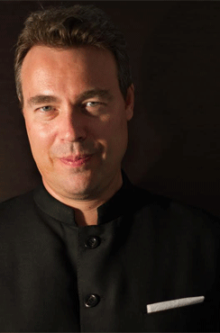 אבל איב, מנצח