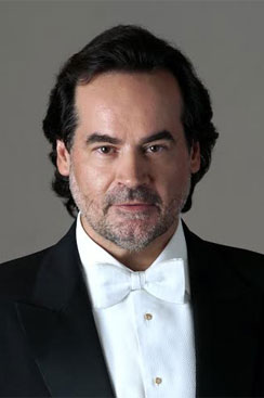 ברוס חוזה, טנור