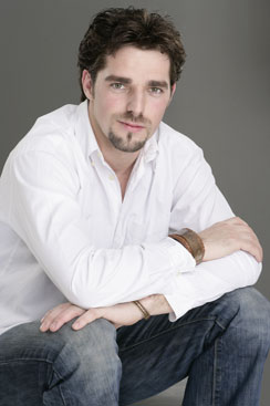 גיורגי-רוזה שנדור, בריטון