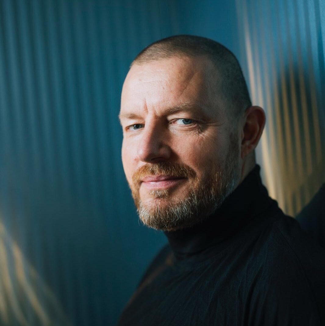 ז'בו בלינט, בס