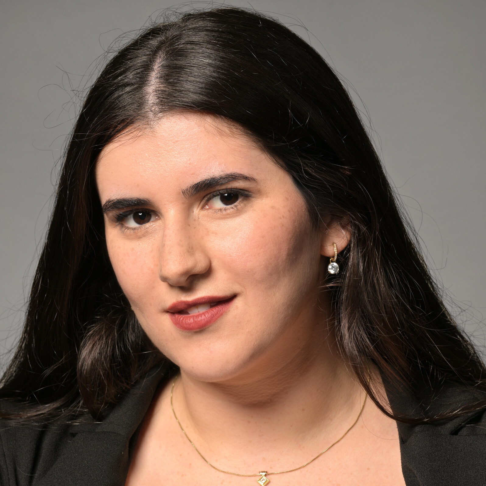 אחמדובה אנג'לינה, סופרן